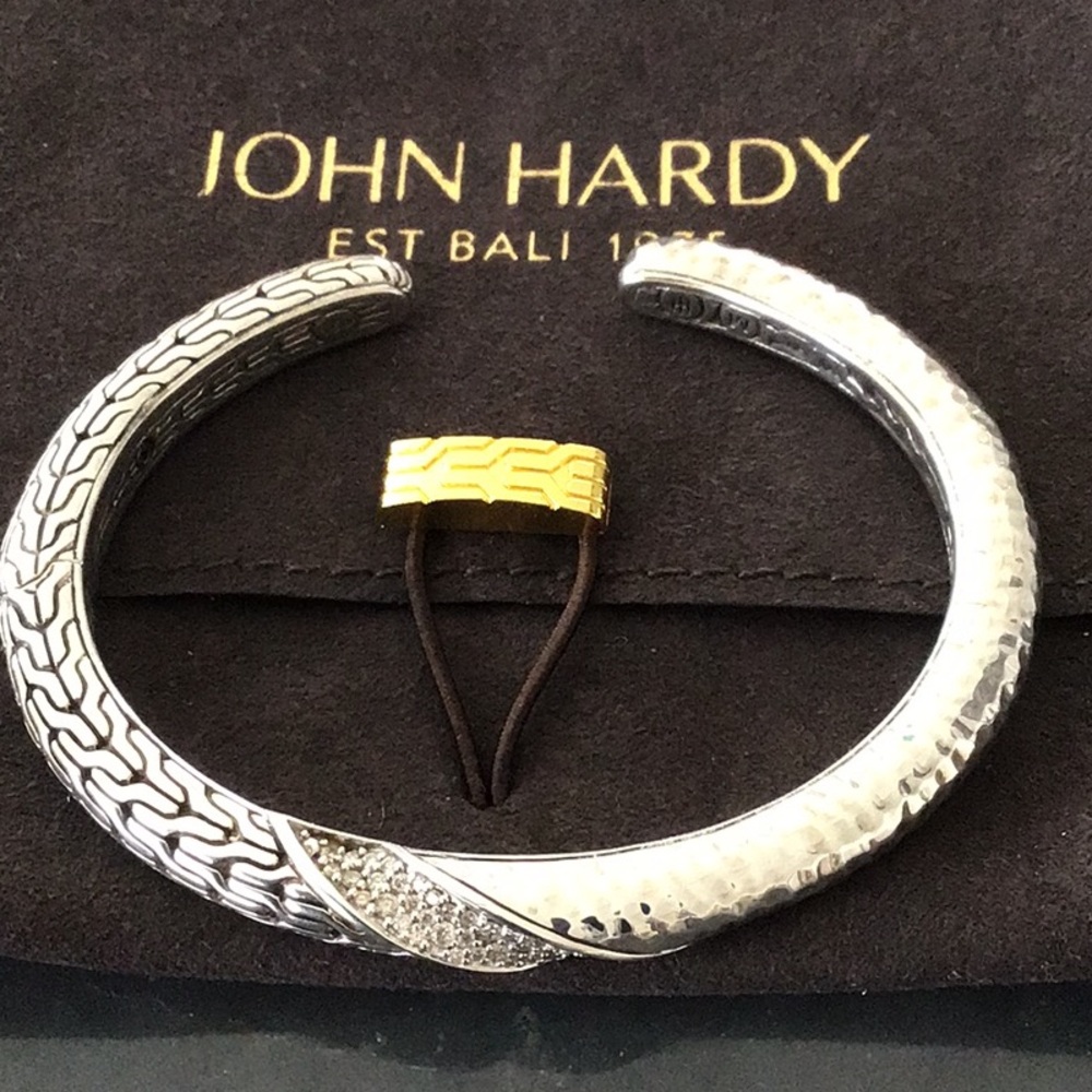 John Hardy Classic Chain Twisted Cuff Bracelet SS With Diamonds
